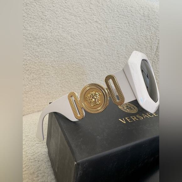 Versace VE4424U White Sunglasses - Picture 4 of 6